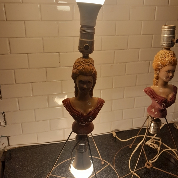 Antique Chalkware Lamps - Picture 16 of 16